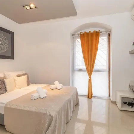 Rony Studio Apartman Split